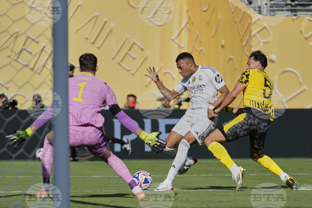 CWC Real Madrid Borussia Dortmund Soccer