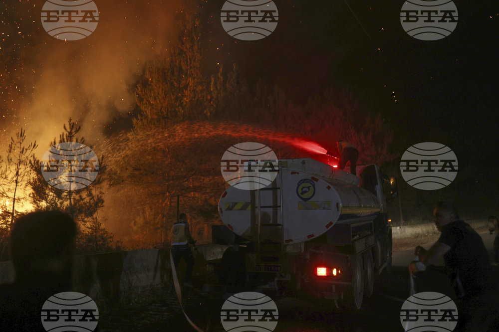 APTOPIX Syria Wildfires