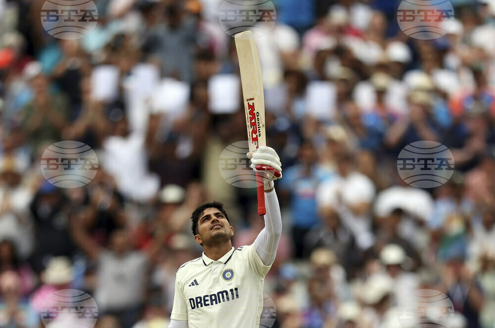 APTOPIX England India Cricket