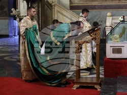 Патриаршеска катедрала „Св. Александър Невски" - света литургия 