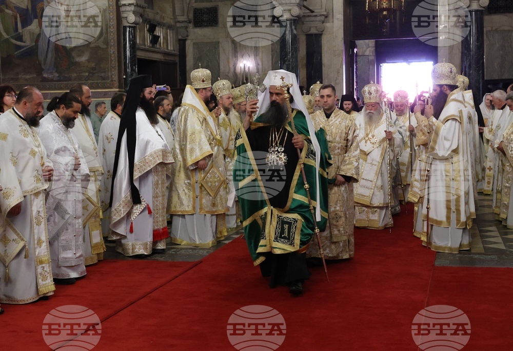 Патриаршеска катедрала „Св. Александър Невски" - света литургия 