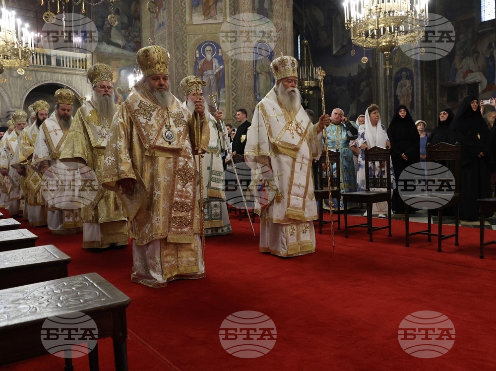 Патриаршеска катедрала „Св. Александър Невски" - света литургия