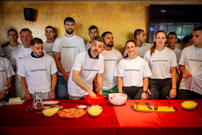 В кухнята с шампионите на България: Кулинарно отборно предизвикателство обедини спортни звезди, институции, популярни личности и младежи