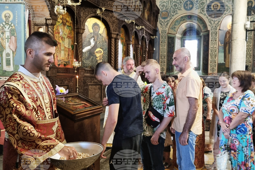 Вярата не е ограничена нито в род, нито в нация, нито в пол, каза отец Бисер Христов в храм "Св. Успение Богородично“ в Търговище