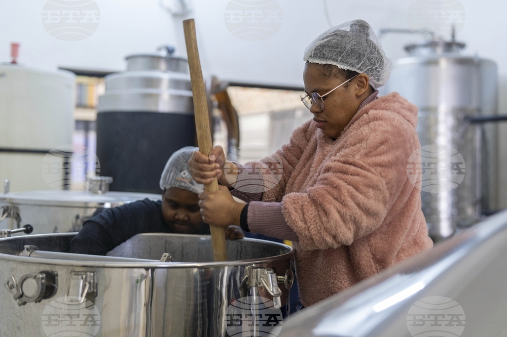 South Africa Female Beer Brewer