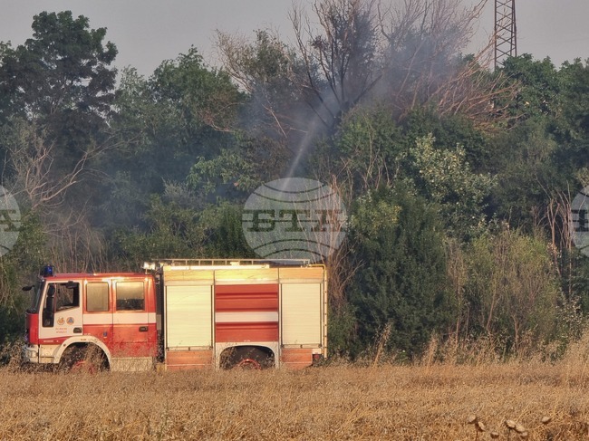 Пожарът на околовръстния път на Ямбол е локализиран