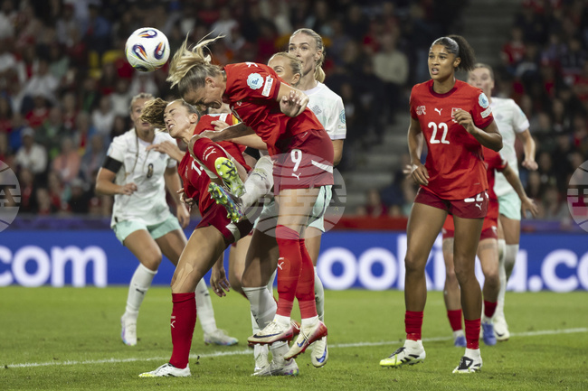 Домакините от Швейцария взеха първа победа, Норвегия с втори успех на Европейското първенство по футбол за жени