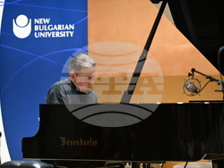 С концерт и награди за изявени млади пианисти завърши Майсторският клас на проф. Людмил Ангелов в НБУ, Снимка: НБУ