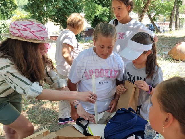 Деца влязоха в ролята на археолози в рамките на петото издание на „Лято в музея“