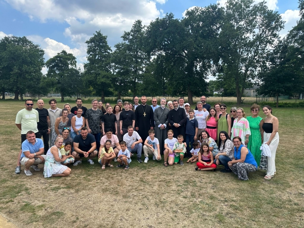 Архиерейска литургия в Българската православна църковна община „Св. патр. Евтимий Търновски“ в Хаселт, Белгия, отслужи митрополит Антоний 