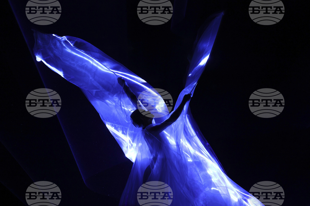 APTOPIX France Fashion Iris van Herpen F/W 25 26