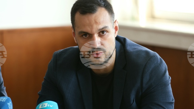 Има спешна нужда от увеличение на студентските стипендии по успех, защото изостават от докторантските стипендии с десет пъти, каза Ангел Стойков