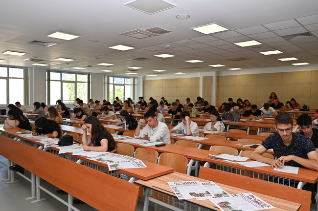 УНСС обяви първото класиране ден по-рано 