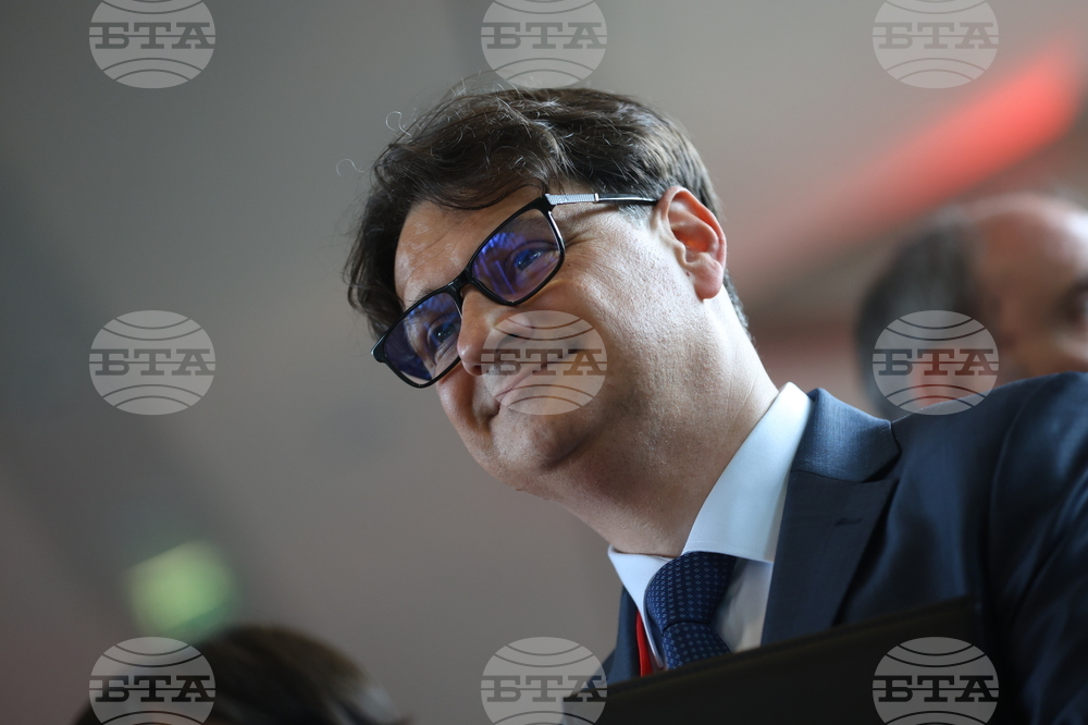 Статутът на Несебър остава непроменен, но започваме да изпълняваме препоръките на експертите, каза министър Мариан Бачев