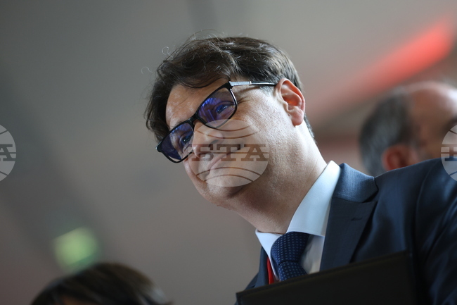 Статутът на Несебър остава непроменен, но започваме да изпълняваме препоръките на експертите, каза министър Мариан Бачев