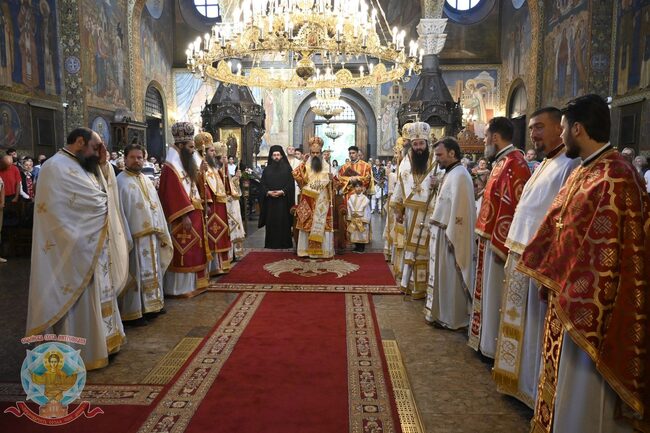 Патриарх Даниил отслужи света литургия за храмовия празник на столичната митрополитска катедрала "Св. Неделя"