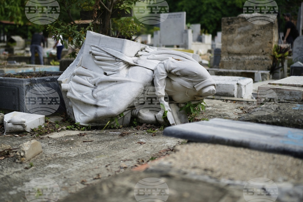 APTOPIX Venezuela Cemetery