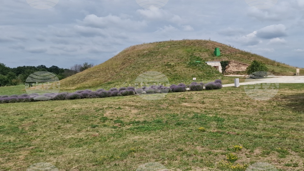 Исперих - списание ЛИК - Тракийската царска гробница