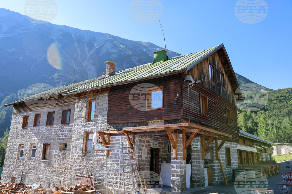 Община Банско въвежда временна забрана за движение и паркиране на автомобили в част от пътя към хижа „Вихрен“