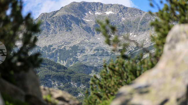 Very Good Mountain Hiking Conditions on Tuesday