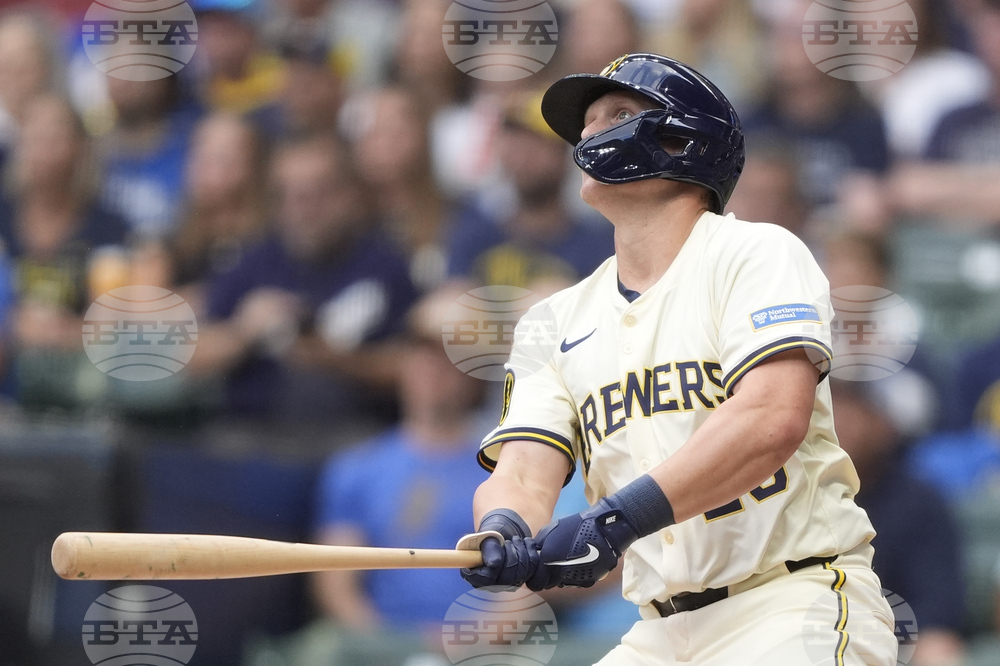 Dodgers Brewers Baseball