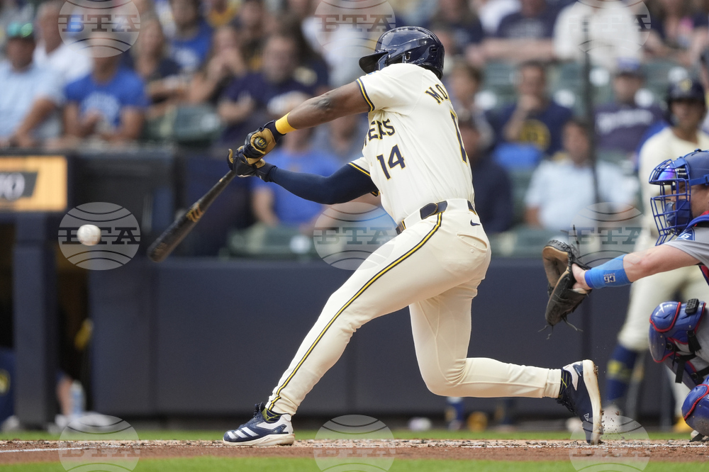 Dodgers Brewers Baseball