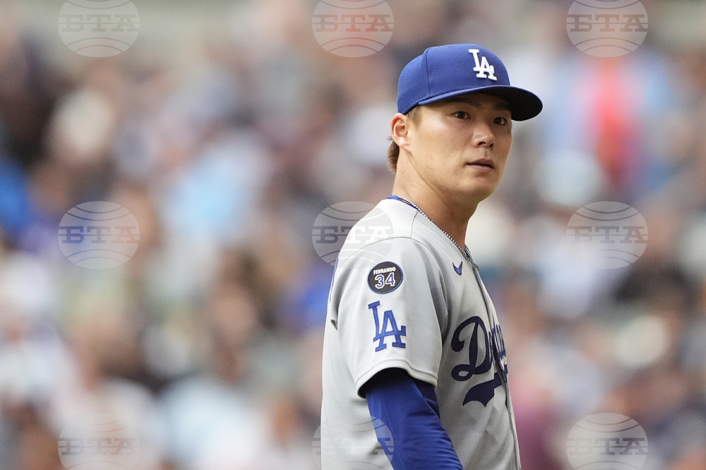 Dodgers Brewers Baseball