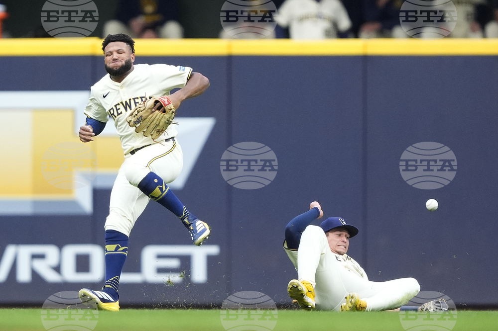 Dodgers Brewers Baseball