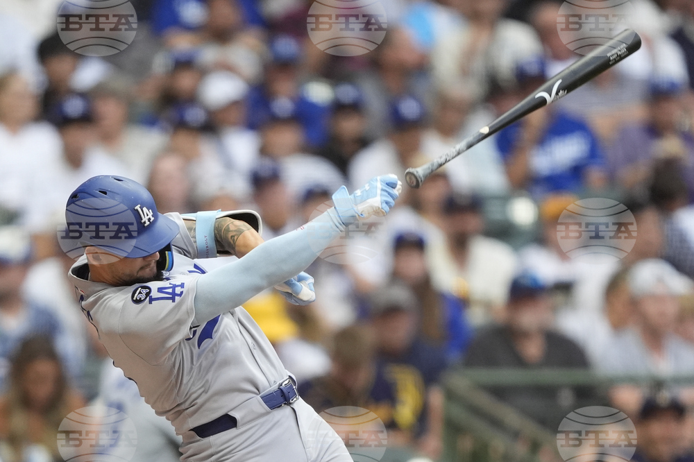 Dodgers Brewers Baseball