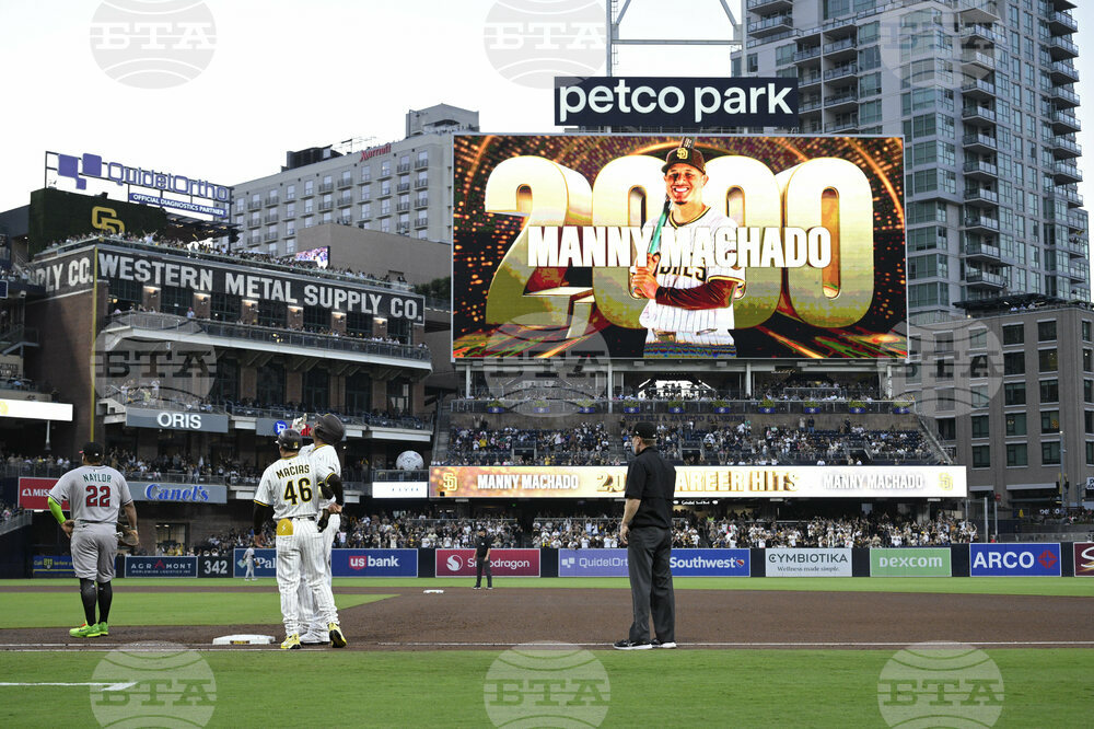 Diamondbacks Padres Baseball