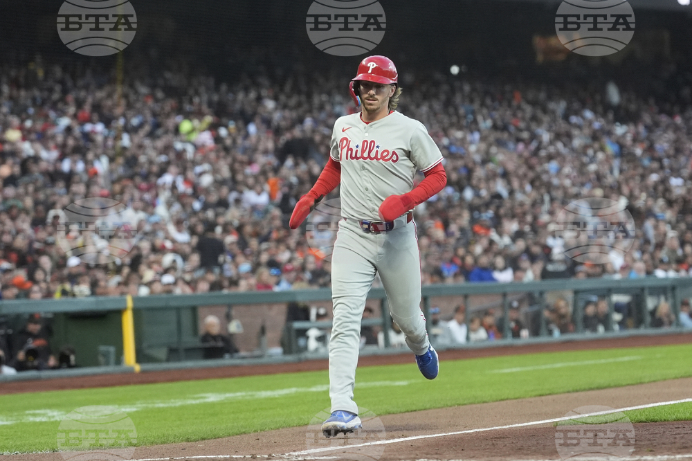 Phillies Giants Baseball