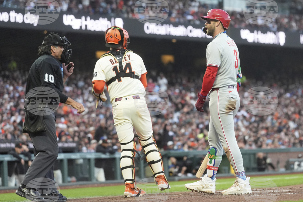Phillies Giants Baseball