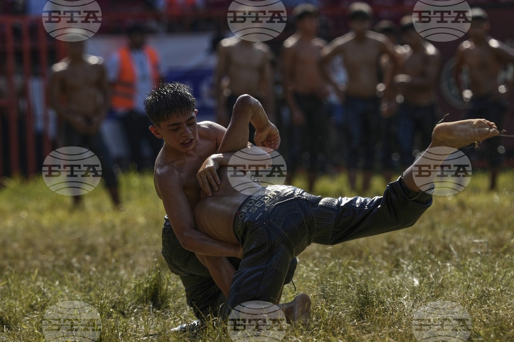 Turkey Youth Wrestling Photo Gallery