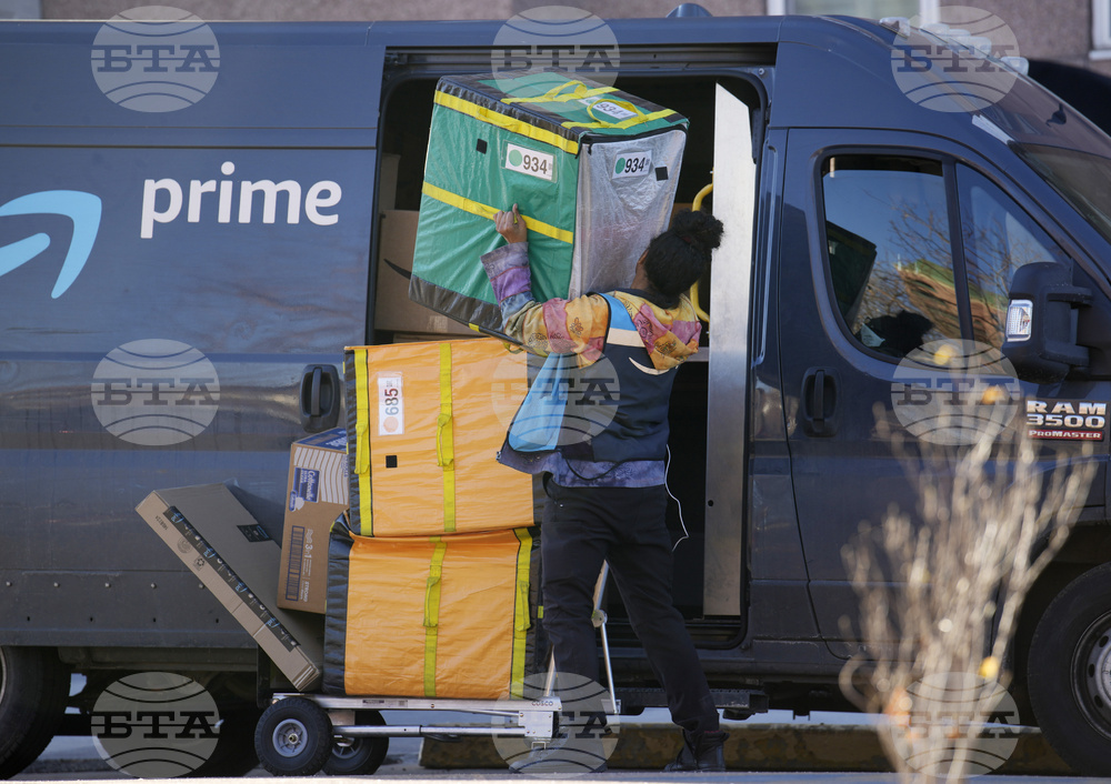 "Амазон" ще наеме над 15 000 сезонни работници във Великобритания преди празничния сезон