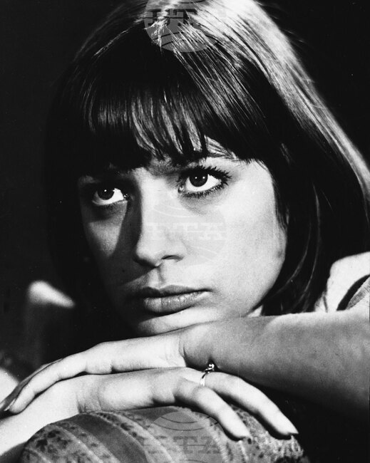 Едва ли съществува щастлив актьор или човек изобщо, казва актрисата Янина Кашева