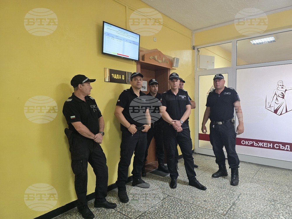 Журналисти не бяха допуснати до съдебната зала в Плевен, където се гледа делото за катастрофата, при която загина 12-годишната Сияна
