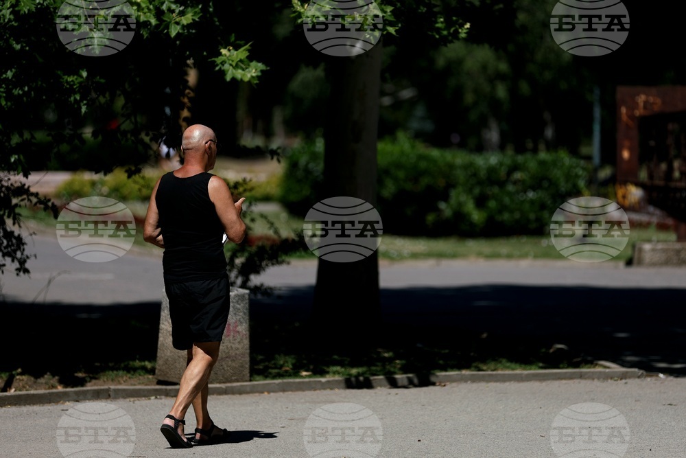 Горещо време