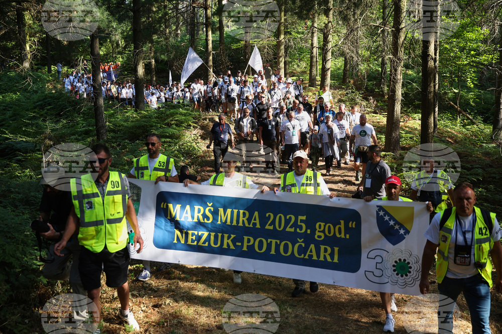 В Босна отбелязват 30-годишнината от геноцида в Сребреница с традиционния „Поход на мира“, с който се отдава почит на жертвите