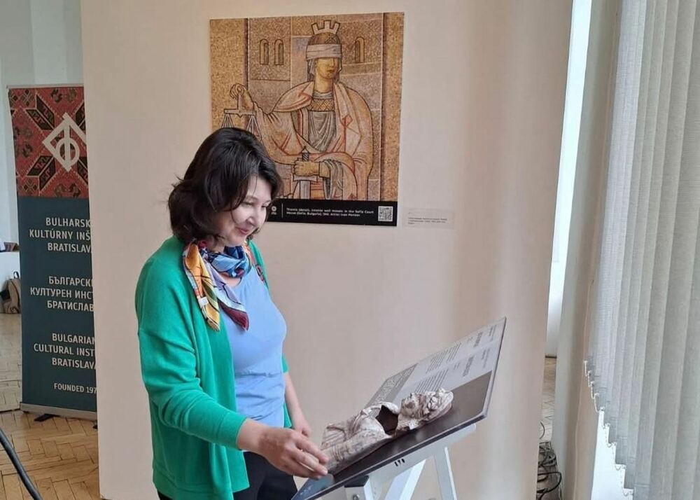 Две български изложби, обединени под общото заглавие "Пътуване във времето", са представени в Словашкия национален музей в Братислава