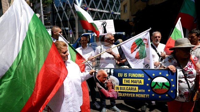 Buditeli Civic Initiative Stages Anti-Euro Protest in Front of European Parliament's Sofia Office