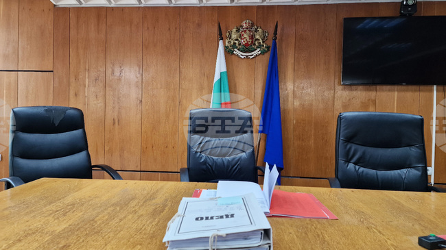 Районният съд в Девин наложи постоянна мярка „задържане под стража“ на мъж, арестуван с 19 дози фентанил