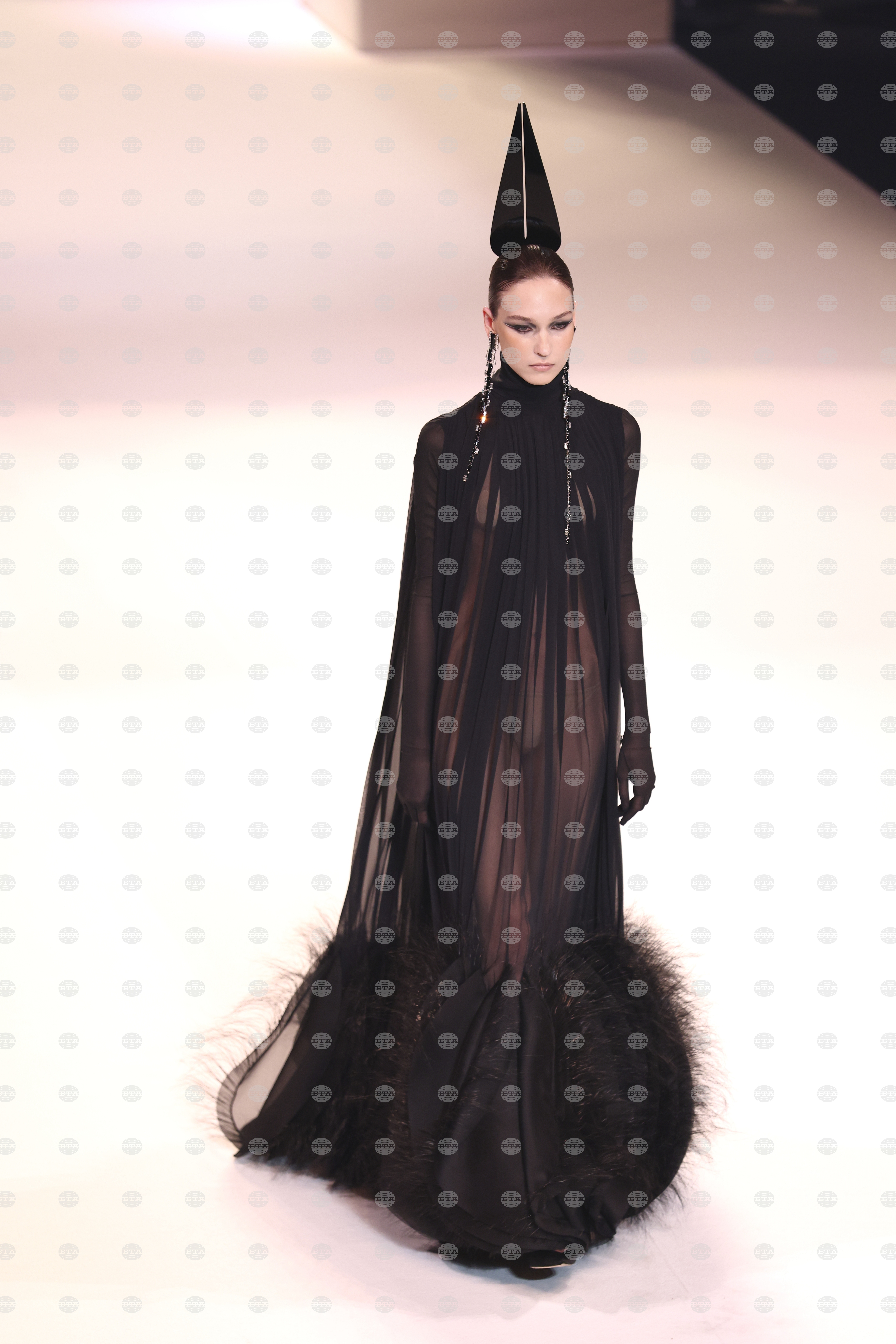 France Fashion Stephane Rolland F/W 25 26