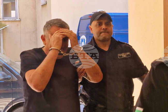 Окръжен съд - Хасково потвърди задържането под стража на обвиняем за притежание на наркотици и шофиране след употреба на кокаин