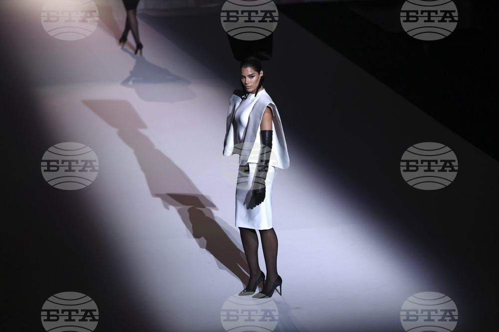 France Fashion Stephane Rolland F/W 25 26