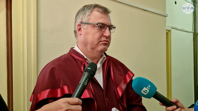 Съдът в Разград постанови домашен арест за шофьора, причинил катастрофата, при която загинаха трима души в града