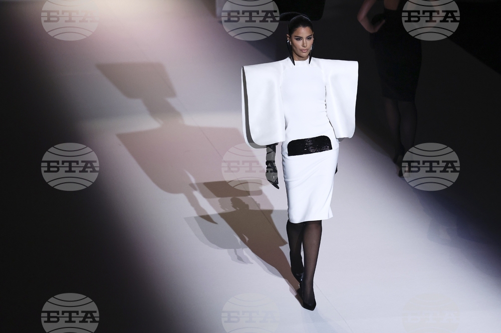 France Fashion Stephane Rolland F/W 25 26