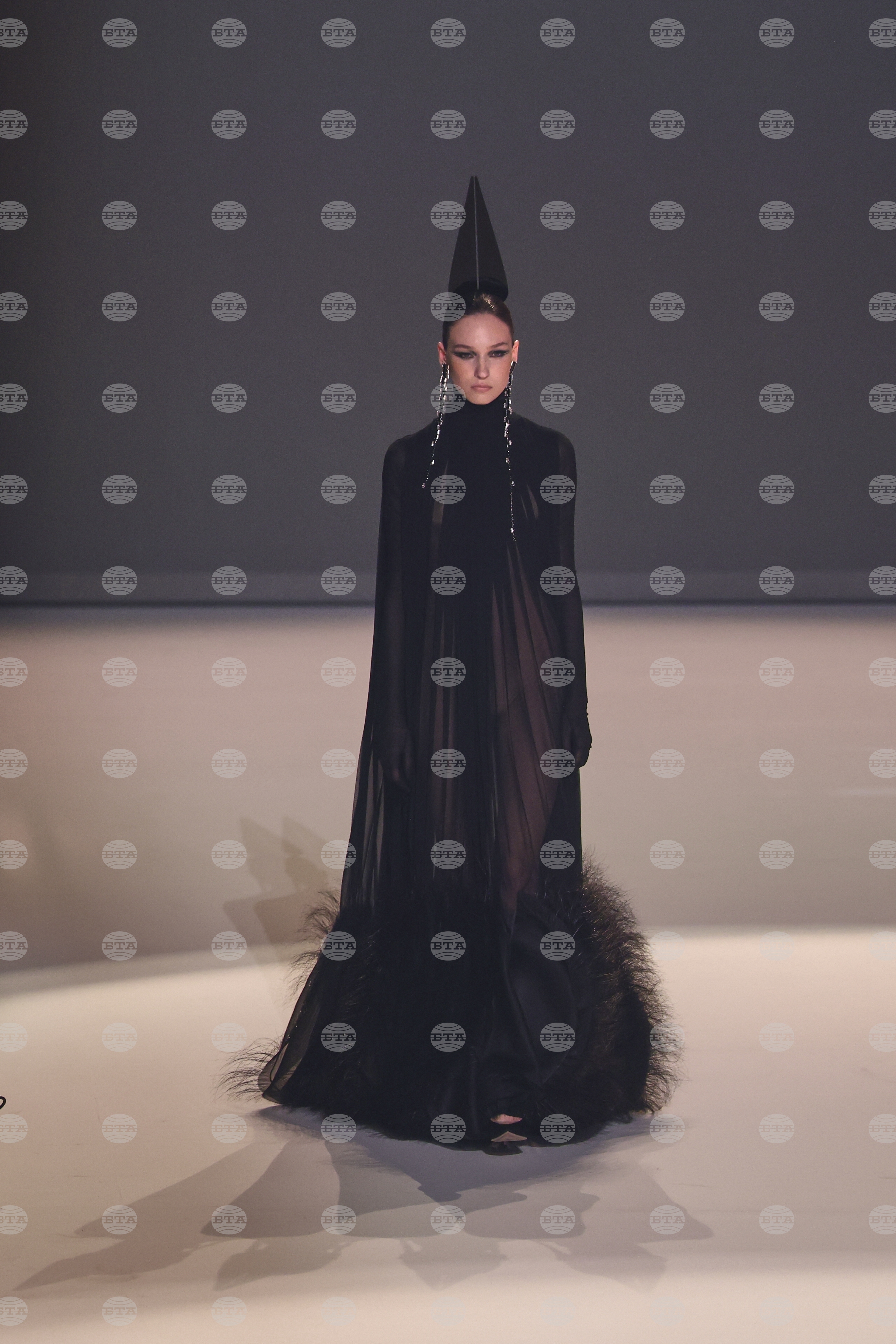 France Fashion Stephane Rolland F/W 25 26
