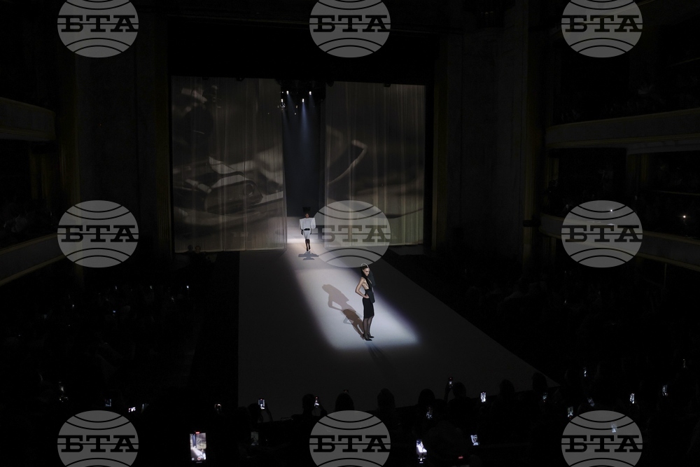 France Fashion Stephane Rolland F/W 25 26