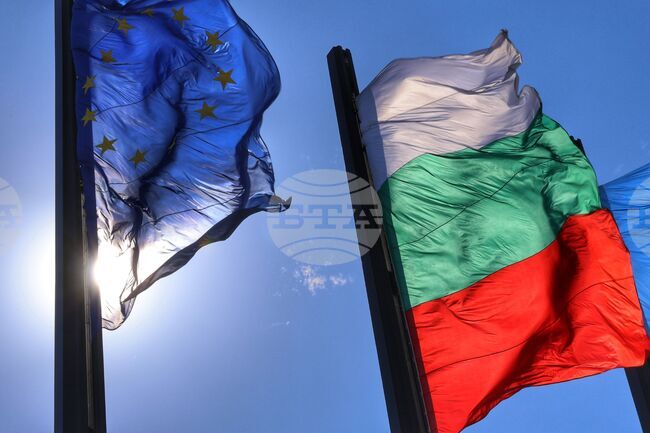 "Фич" и "Стандард енд Пуърс Глоубъл" повишиха кредитния рейтинг на България 