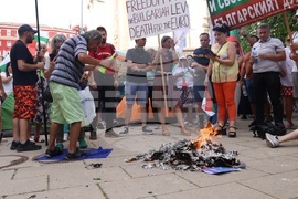 „Възраждане“ - протест